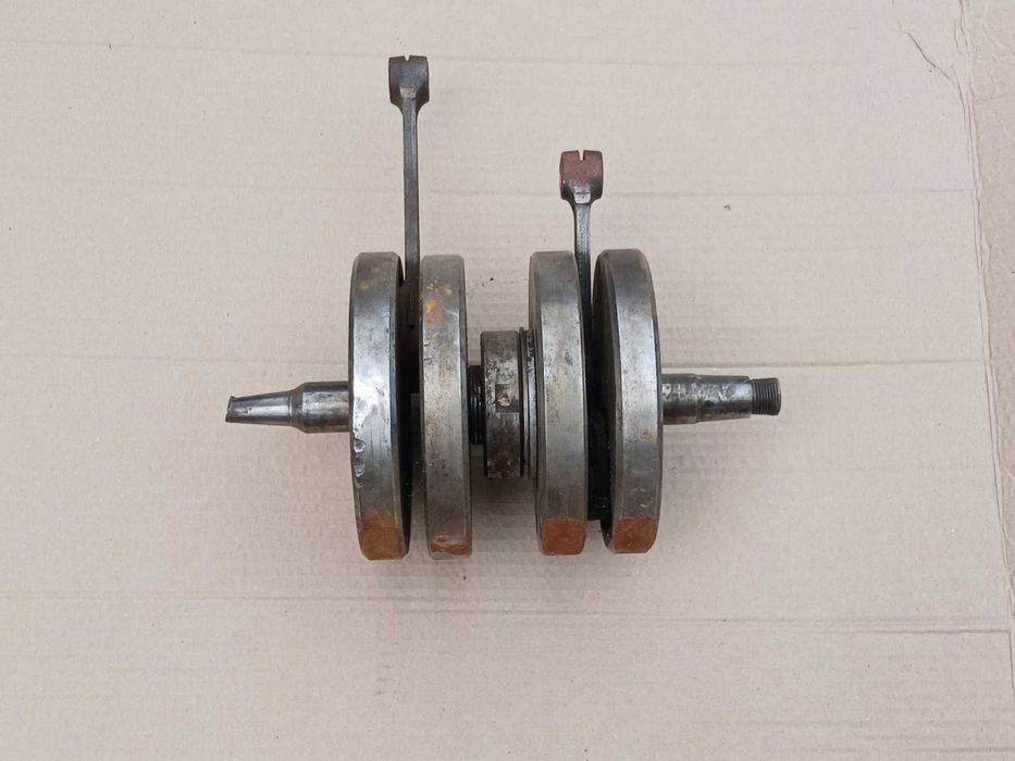 Ява старушка Jawa 350 360 коленвал