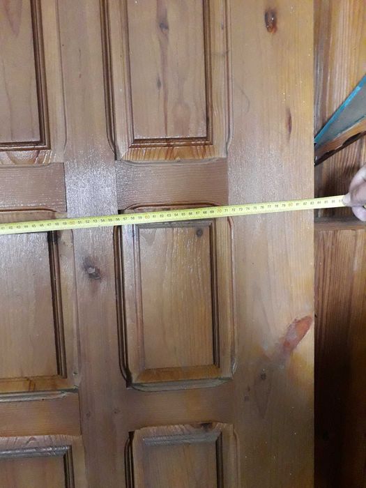 Продам дерев'яні двері з коробкою