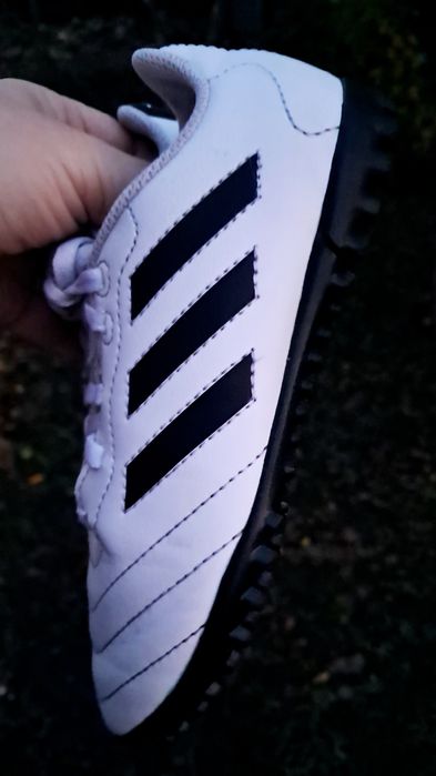 Дитячi кросівки для футболу Adidas,  30,5р.