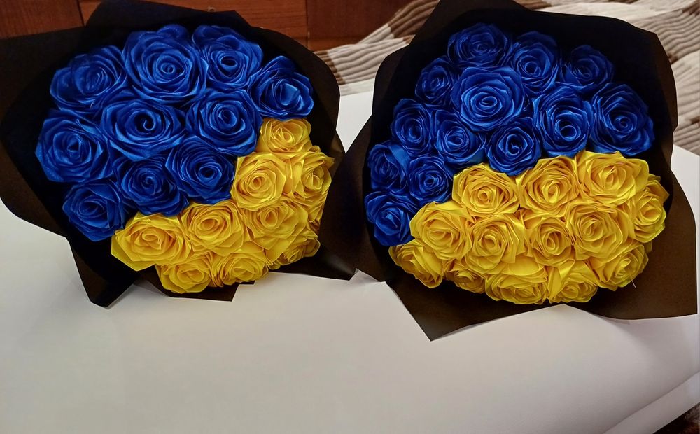 Букет для героя з атласної стрічки