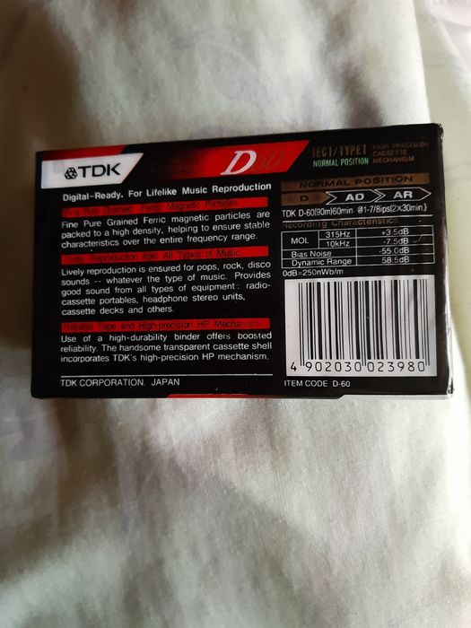 Продам аудиокассеты TDK  D60 новая