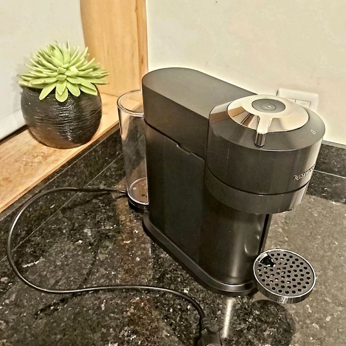 Máquina Café Nespresso Vertuo Dark Grey