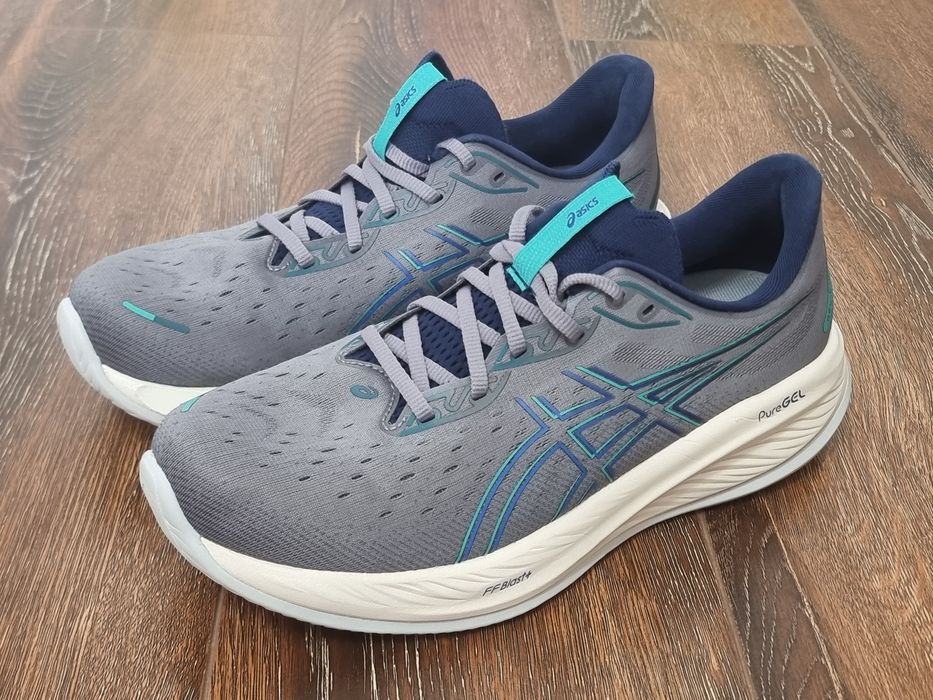 Оригінал 100% кросівки чоловічі asics comulus 26  euro 45