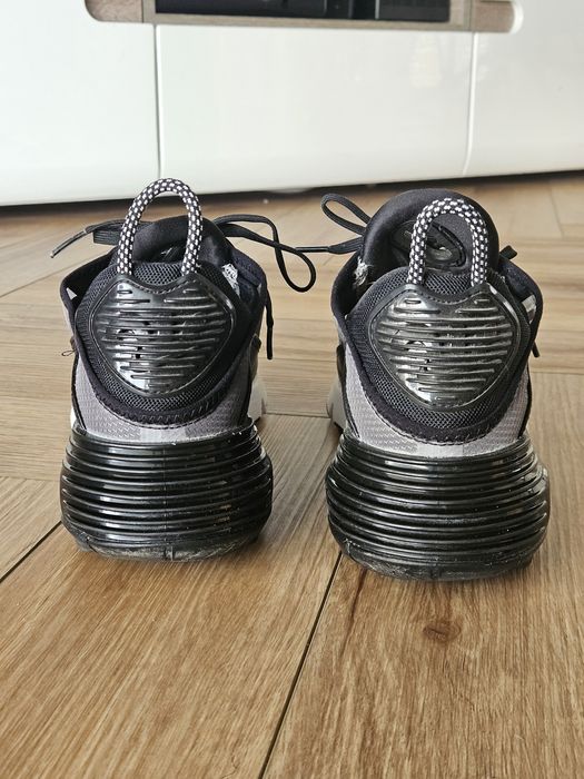 Buty Nike Air Max 2090 r. 39