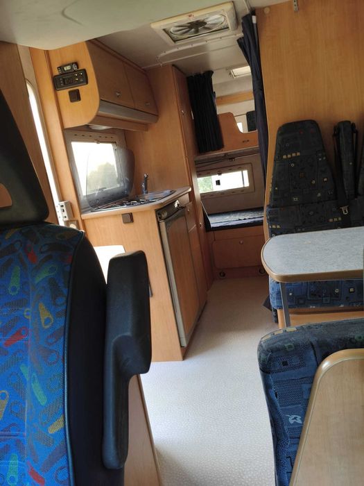 Autocaravana Challenger 103GA em ótimo estado, modelo de 2001