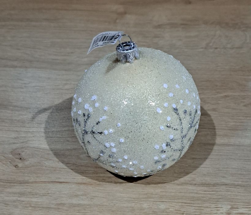 Bombki szklane ze zdobieniem