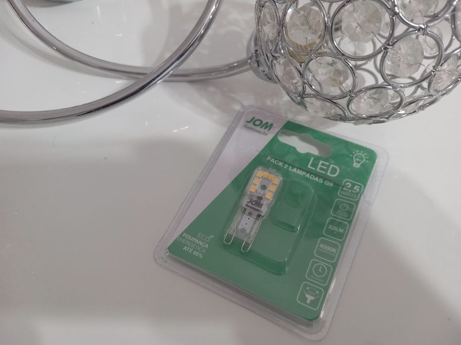 Conjunto de candeeiro de teto e candeeiros de mesa de cabeceira