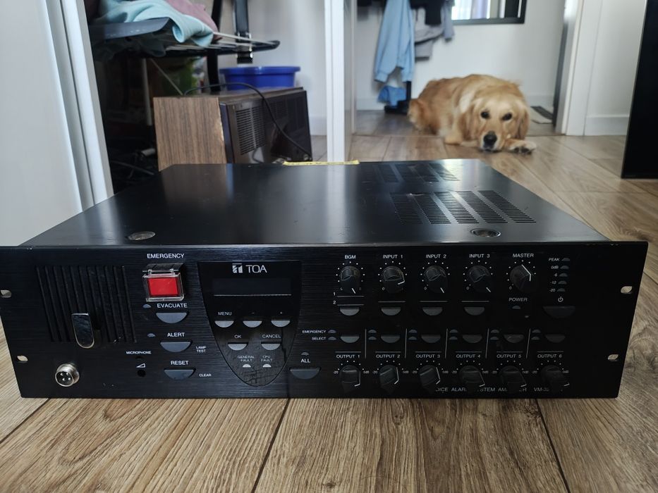 Toa VM-3240VA 6-strefowy wzmacniacz centralny Dźwiękowego Systemu Ostrzegawczego VM-3000; moc wyjściowa 240W,