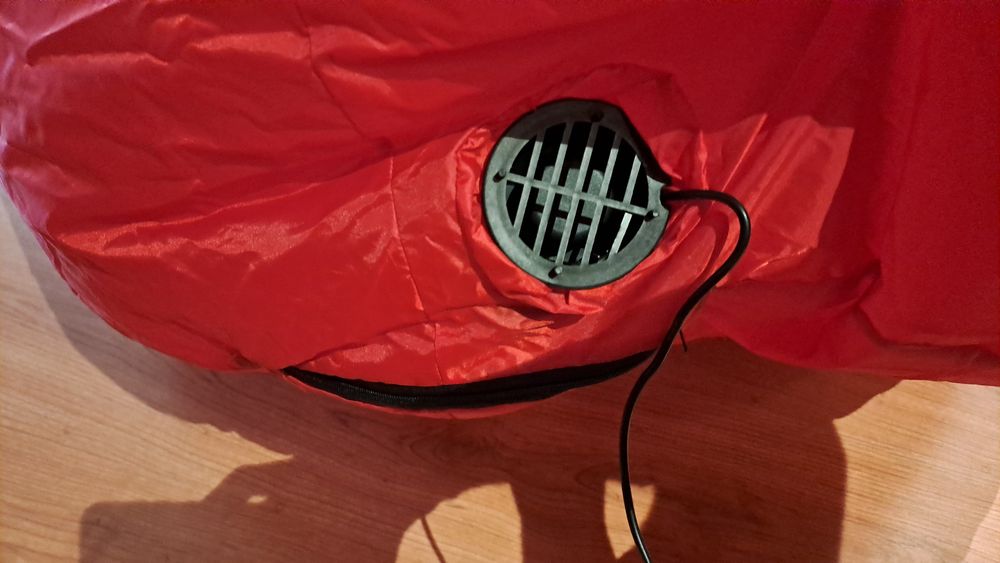 Árvore de Natal insuflável com luzes