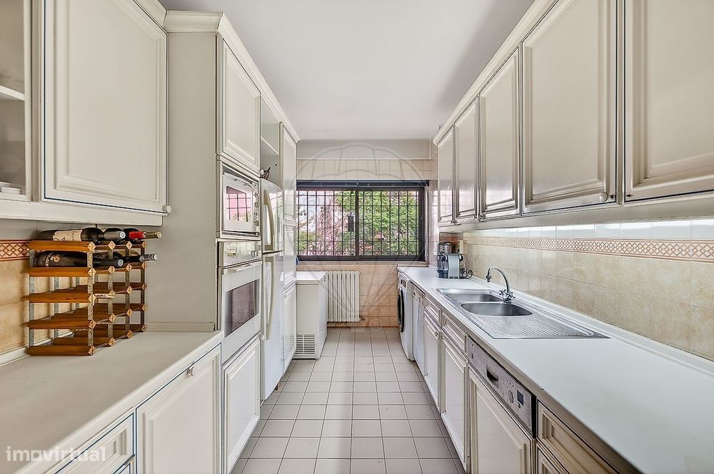 Apartamento T4 para venda