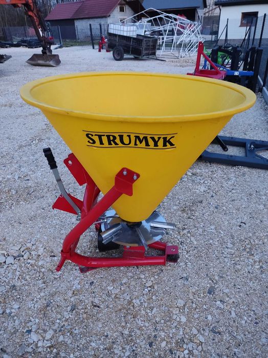 Rozsiewacz do nawozu jedno i dwutarczowe Strumyk Abra Demarol