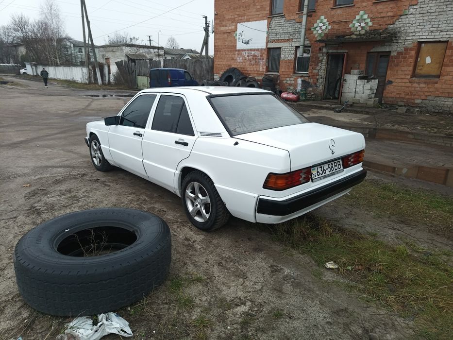 Mercedes 190 2,0 газ бензин