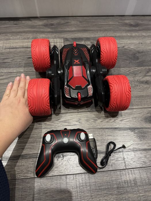Машинка-перевертень трюкова HB FANCY STUNT Atom Max на радіокеруванні