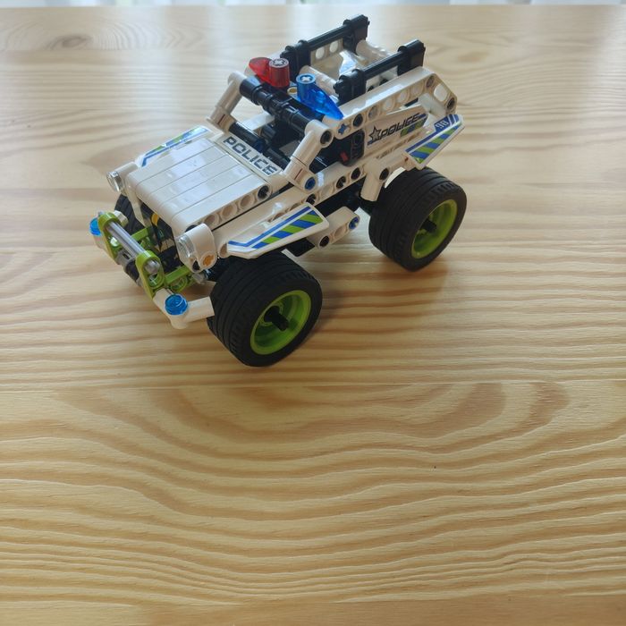 LEGO 42047 radiowóz sościgowy