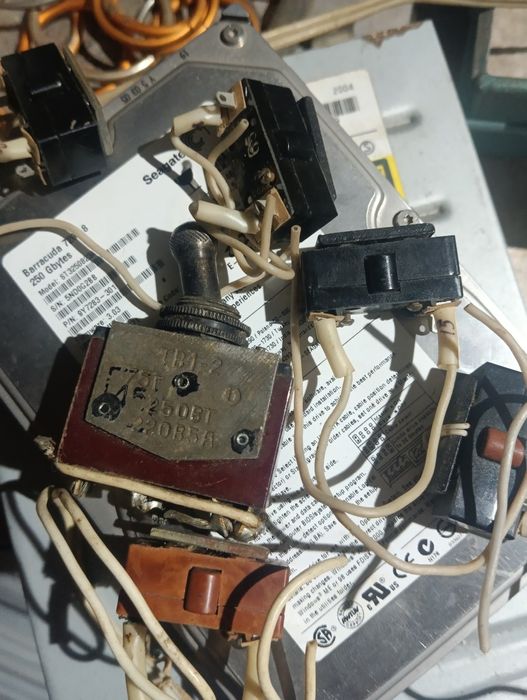 Продам радіодеталі