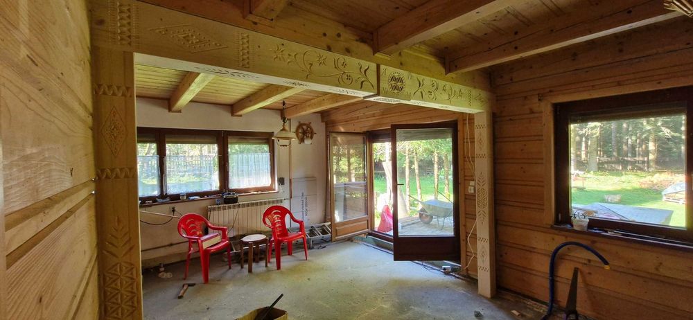 Parzenice, szpalety, dekoracja ścienne w stylu regionalnym