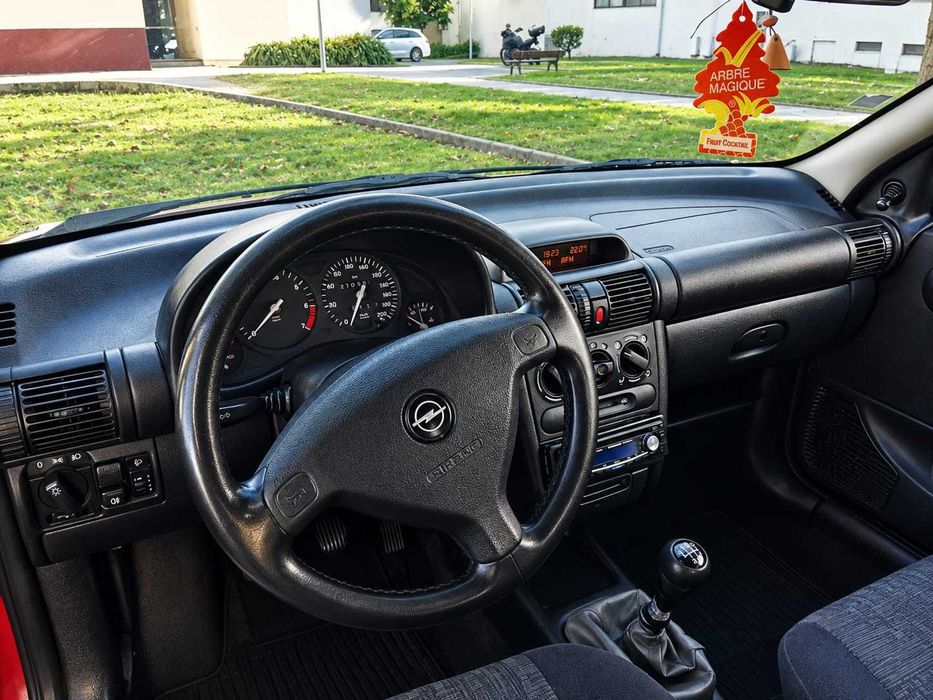 Impecável opel corsa 1999 pronto andar
