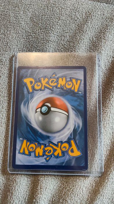 Carta Sylveon VMAX TG15/TG30 coleção Evolving Skies