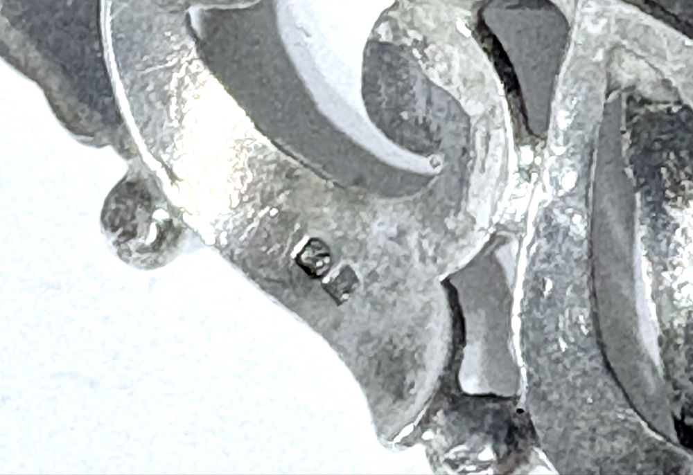 Magnífico antigo pendente / pregadeira em prata portuguesa Sec. XIX