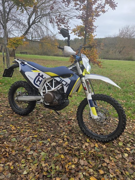 Husqvarna 701 Enduro 2017 KTM 690