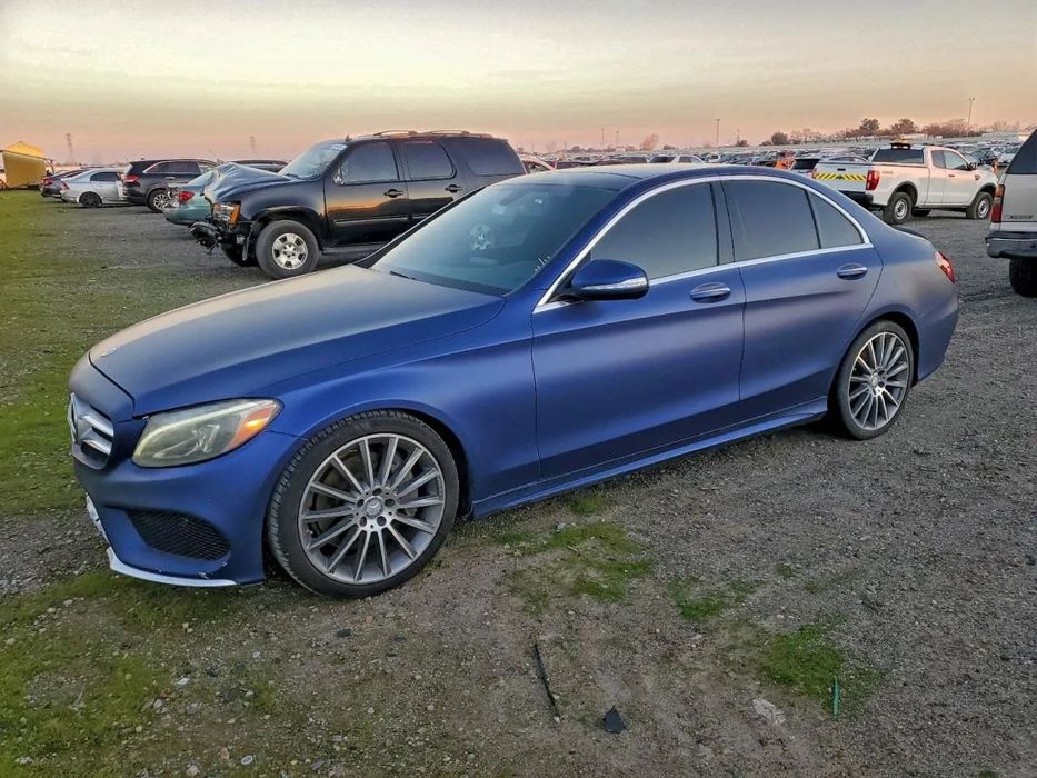 Mercedes-Benz Klasa C Sprawdzona historia auta, w drodze do Polski