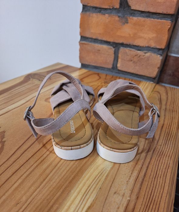 Sandały płaskie rozmiar 36