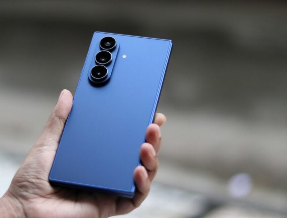 Samsung Z folde 7 com caixa todos acessórios faturq cor azul.