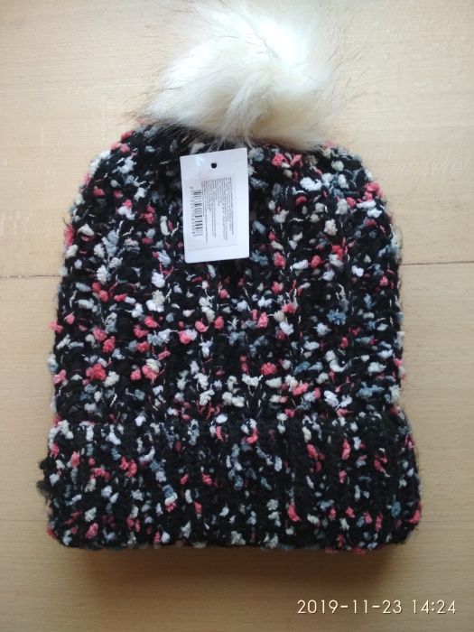 шапка с бубоном и отворотом на флисе