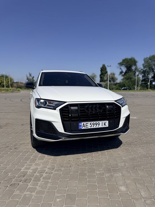 Audi Q7 2020 • 3.0 TFSI • quattro • M-HEV • 7 місць • Premium Plus