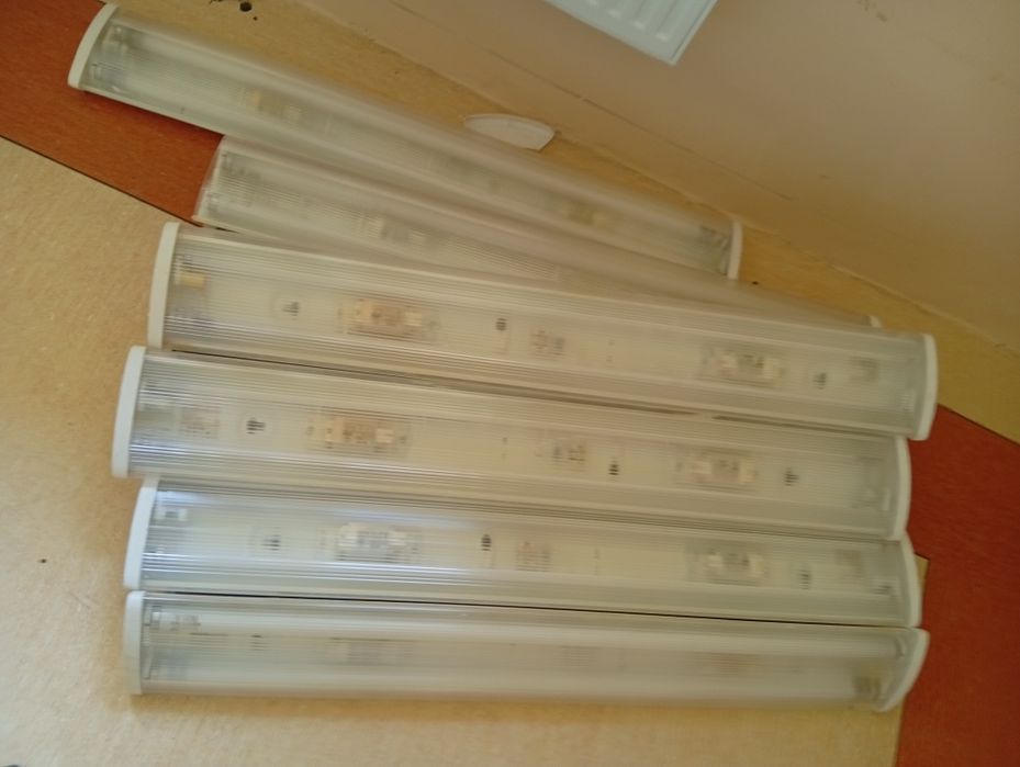 Sprzedam lampy na świetlówki. mozliwosc LED