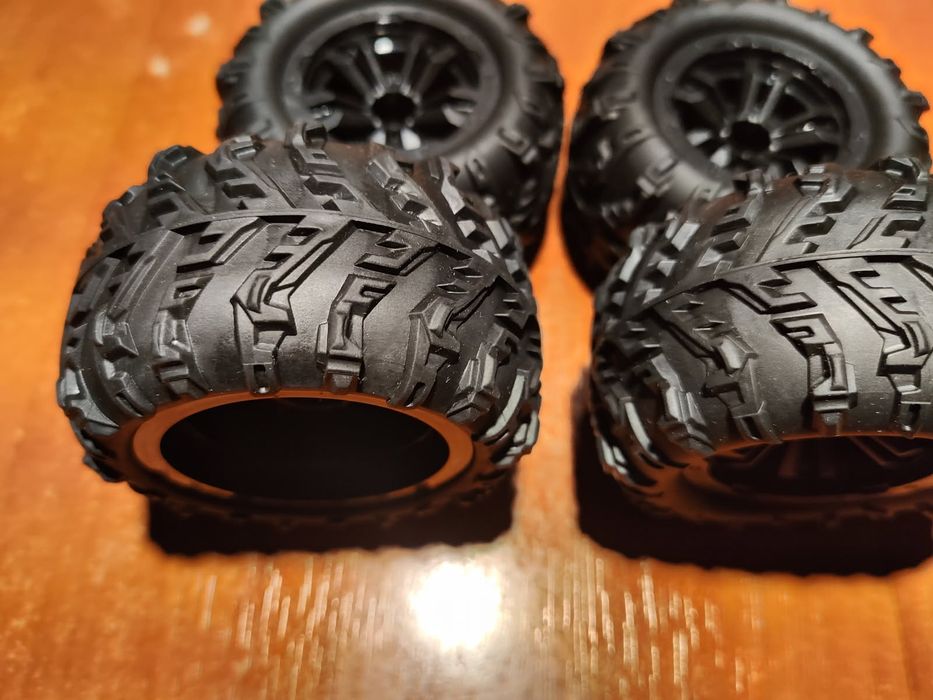 Większe, terenowe koła do wltoys 144001 itp.