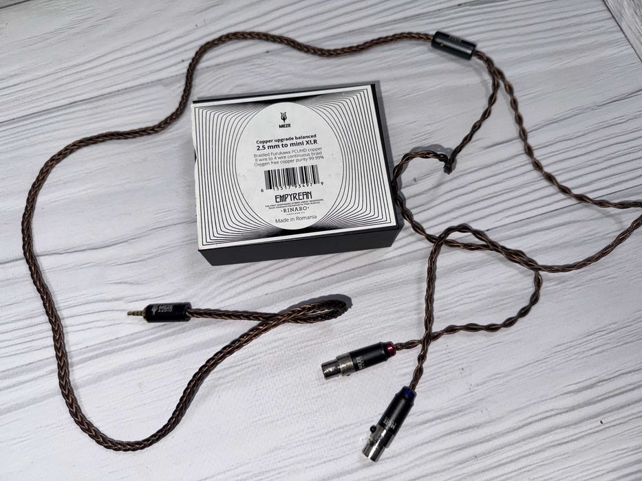 Cabo Meze Copper Upgrade Cable | 2.5 mm para Mini XLR Balanced