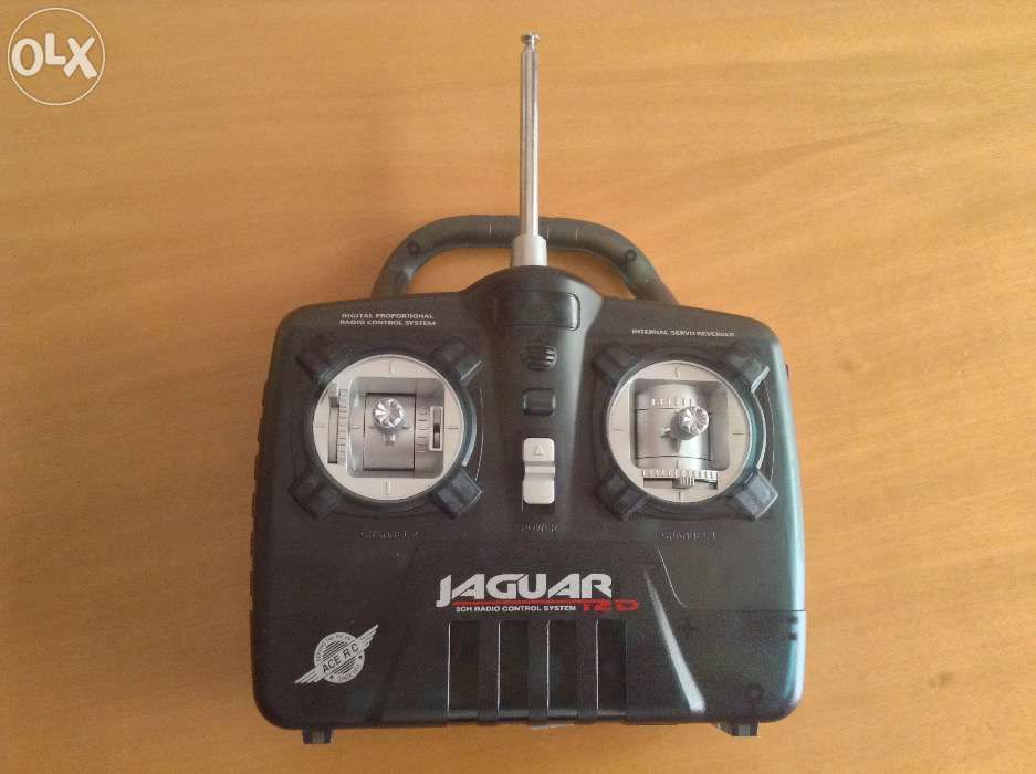 Carro telecomandado " Big Monster Truck"