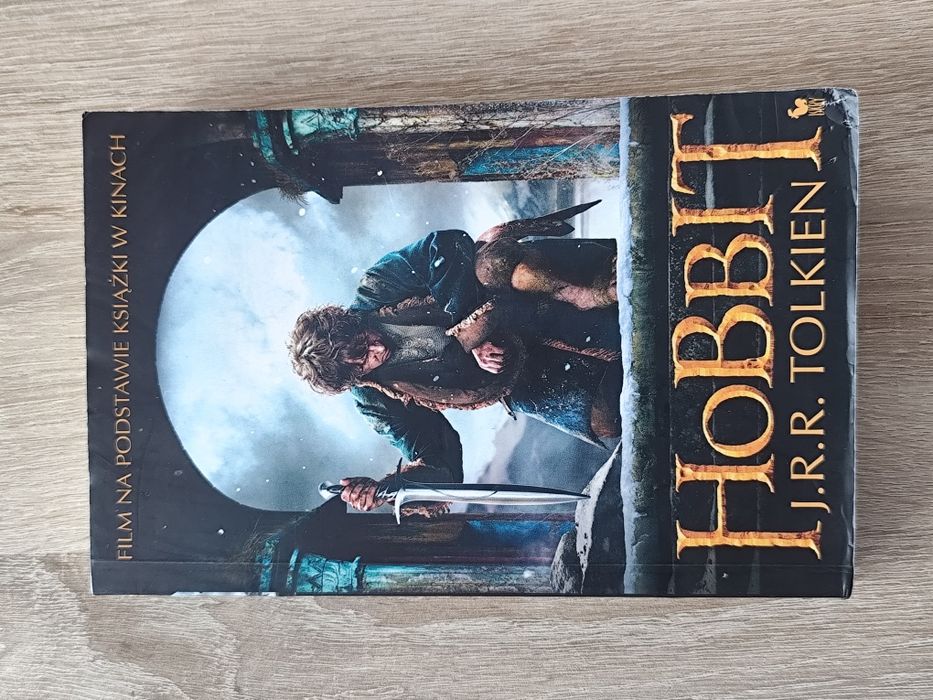 Hobbit  J.R.R Tolkien - lektura klasa 4-6