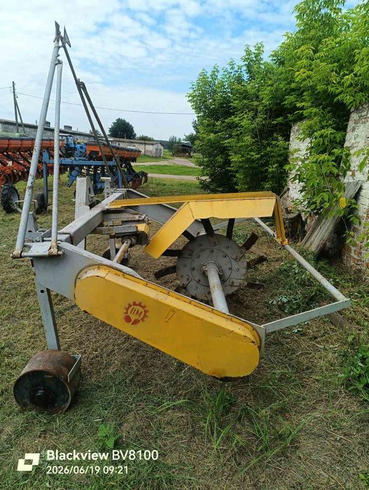 Машина для нарізання посадових борон