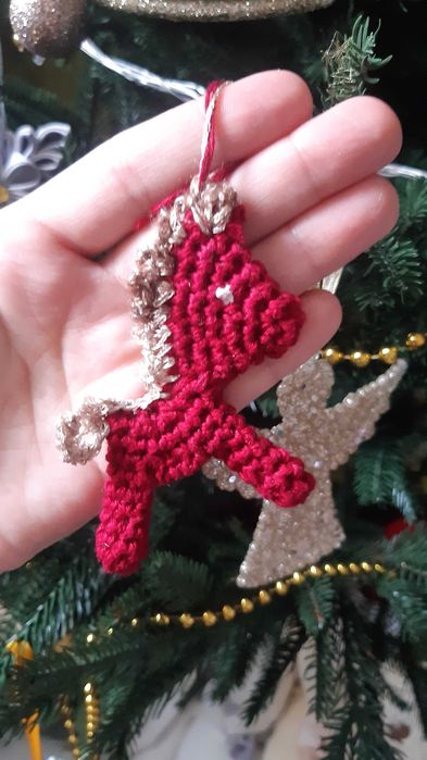 В'язана іграшка символ 2026 брелок чи на ялинку