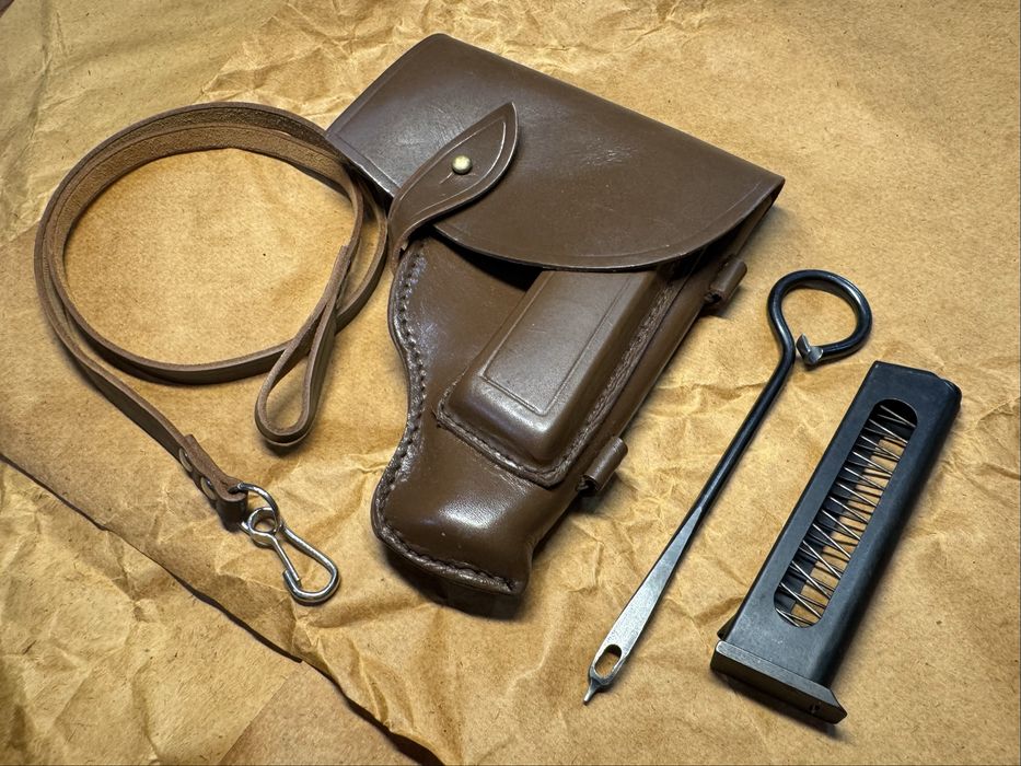 Тренчик ( ремінець ) + шомпол ( протирка ) для ПМ
