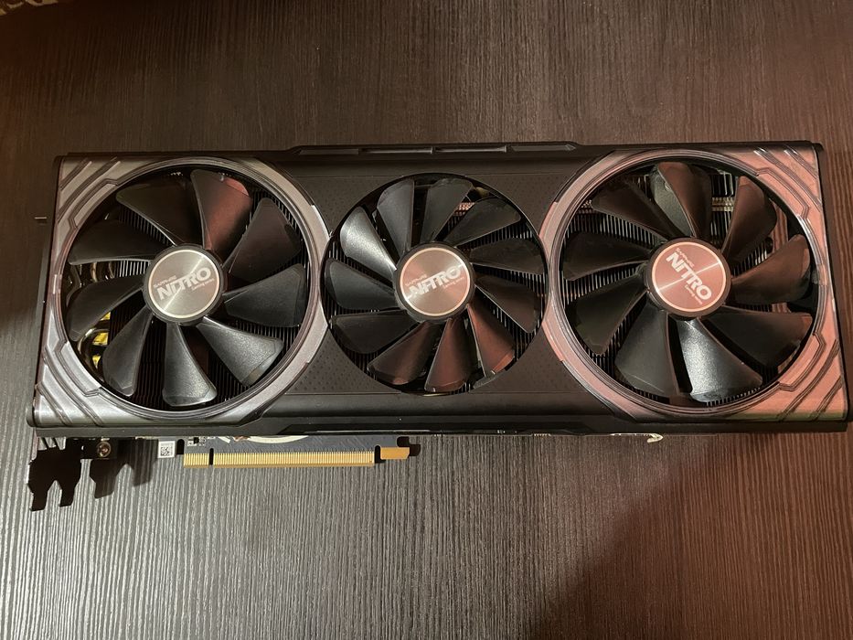 Відеокарта AMD RX Vega 64