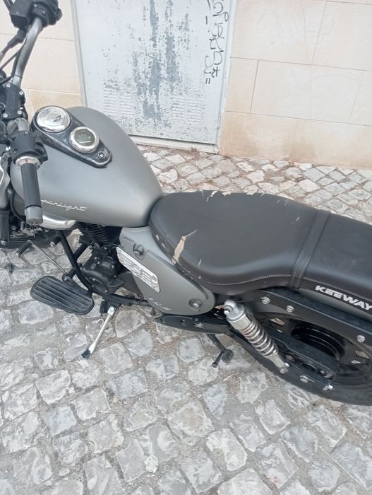 Vendo a minha Keeway Superlight 125cc