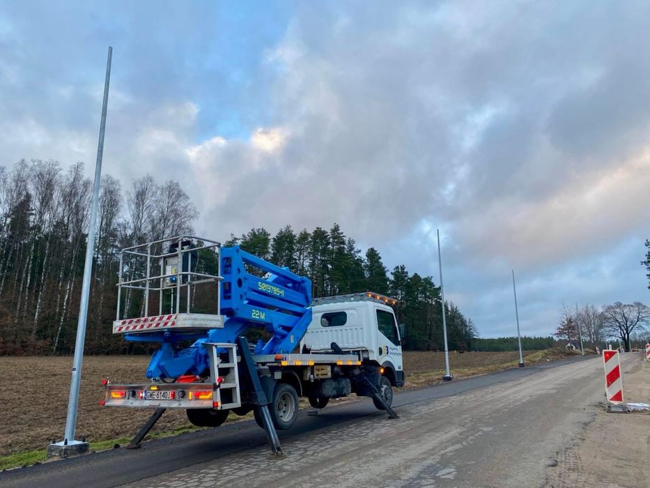 Podnisnik koszowy Nissan Cabstar 22m