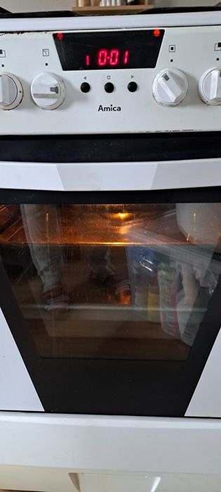 Kuchenka gazowa z piekarnikiem elektrycznym