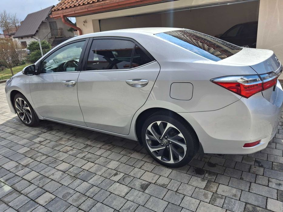 Toyota corolla 2017 benzyna 1.6