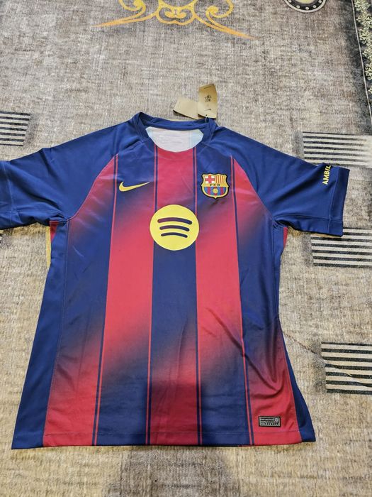 T-shirt de futebol Barcelona 2025/2026