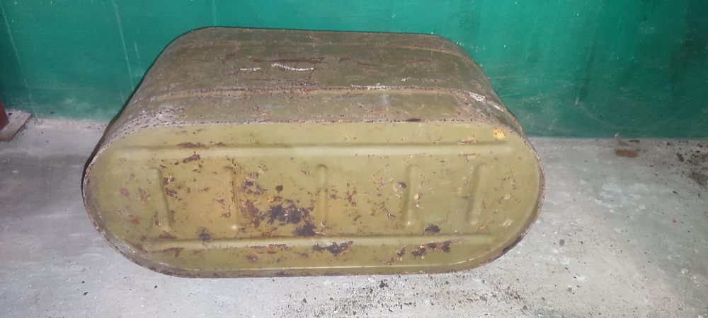 Емкости, кубы, бочки   для жидкости 50,45, 20 л.
