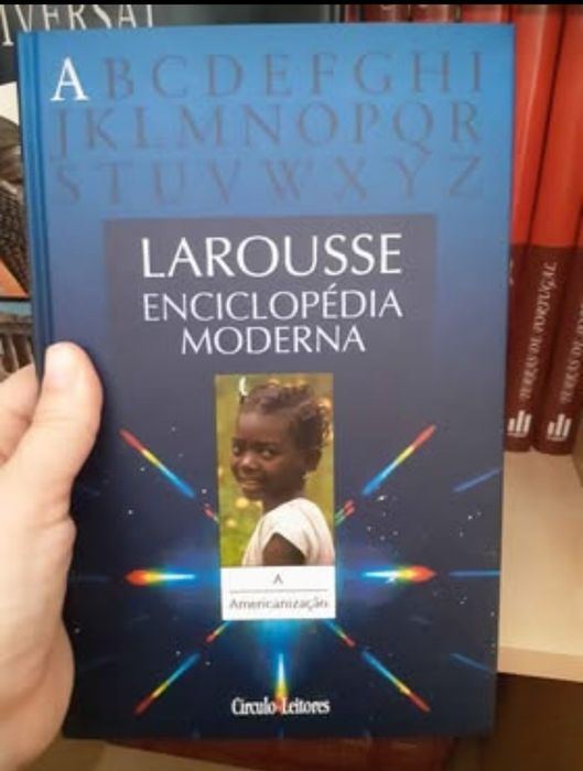 Enciclopedia "Moderna" Larousse, com 17 livros com imagens
Ver descriç