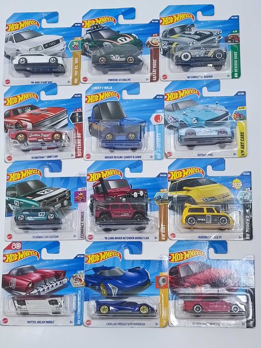 Hot Wheels Zestaw 12 Rysoraków Samochodów 866/10/25S