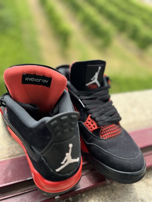 Air jordan 4 black /red