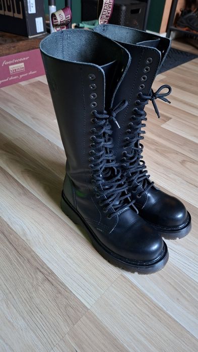 Glany STEEL 20 dziurek, rozmiar 42, skóra naturalna