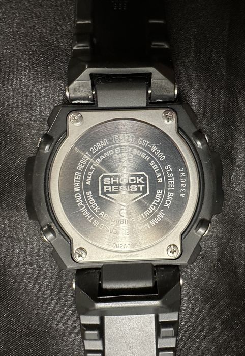 Часы Casio G-Shock GST-W300