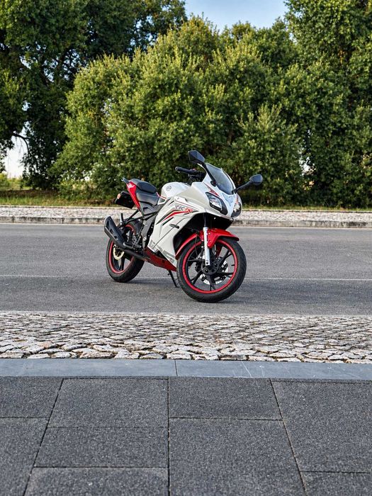 Keeway RKR 125 - 14.200 Km